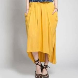 Clandestino High-Low Skirt